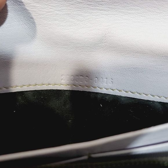 GUCCI  Authentic metallic GG leather large wallet - Picture 11 of 17